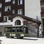 Jaegerhof Otel Zermatt